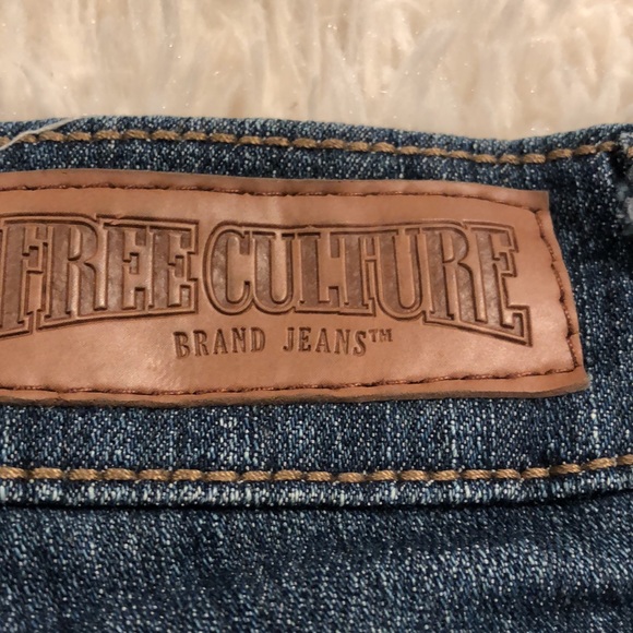 Free Culture jean shorts - Picture 6 of 15